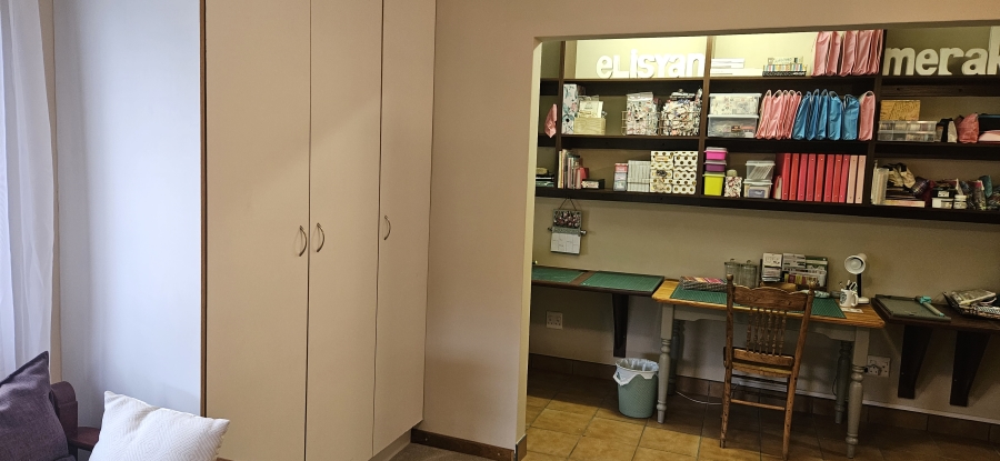 2 Bedroom Property for Sale in Stilbaai Wes Western Cape